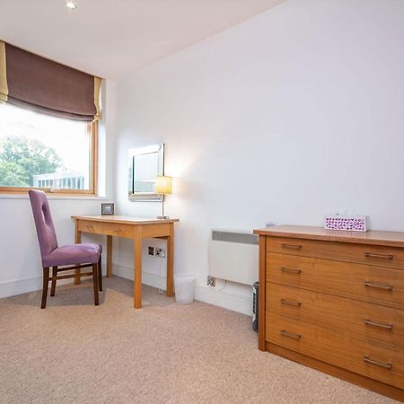 206 By The Bridge Apartment Inverness Bagian luar foto